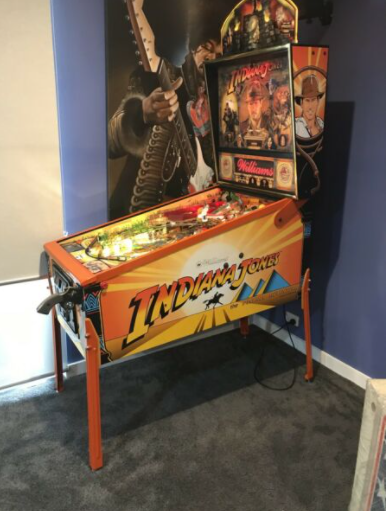 Indiana Jones Pinball Machine (1993) by Williams